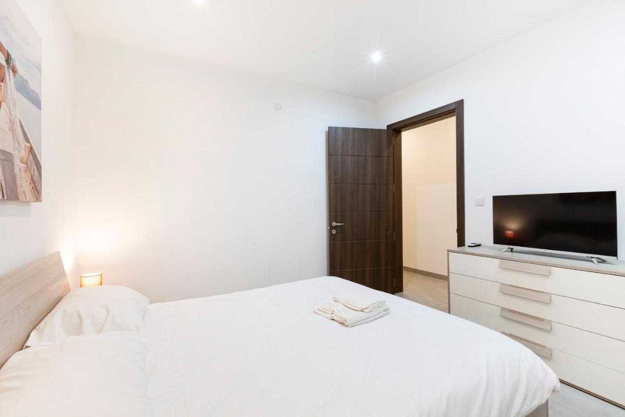 Golden Flat In San Pawl-Hosted By Sweetstay St. Paul's Bay Exterior photo